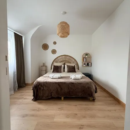 Maison 15 Pers, 10 Min Du Mont St Michel Pontorson