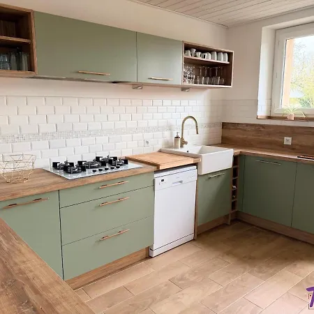 度假居 Maison 15 Pers, 10 Min Du Mont St Michel